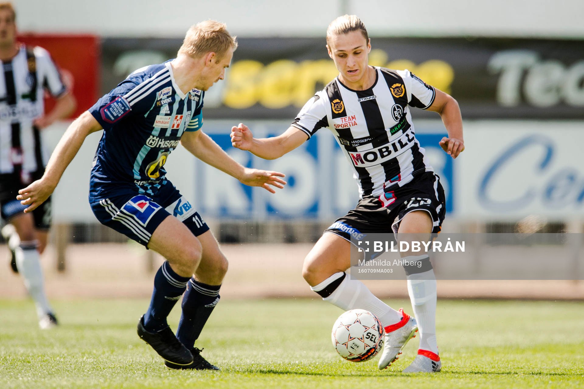 Husqvarnas Johan Karlefjärd och Landskronas Jonathan Levi