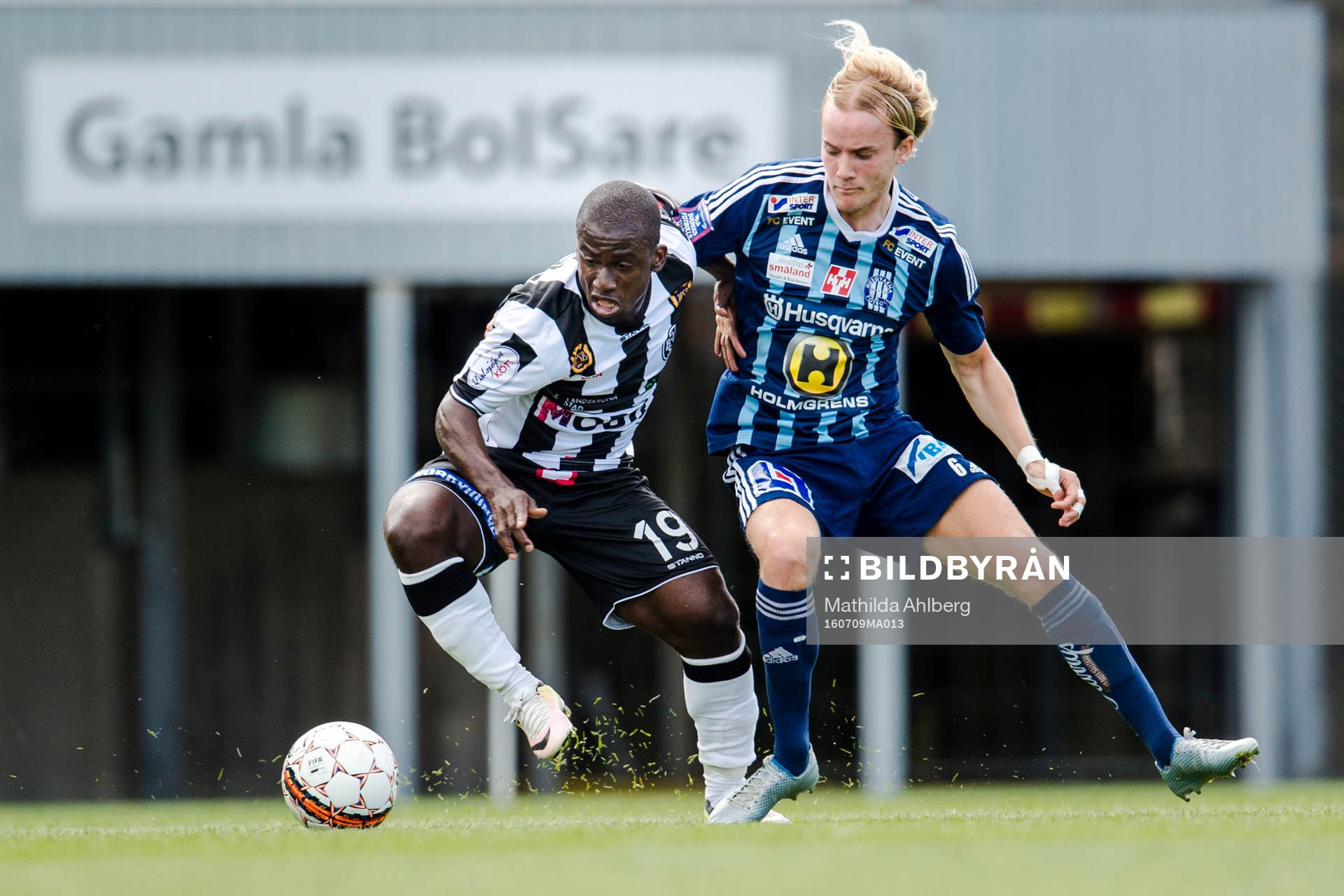 Landskronas Thierry Zahui och Husqvarnas David Svensson