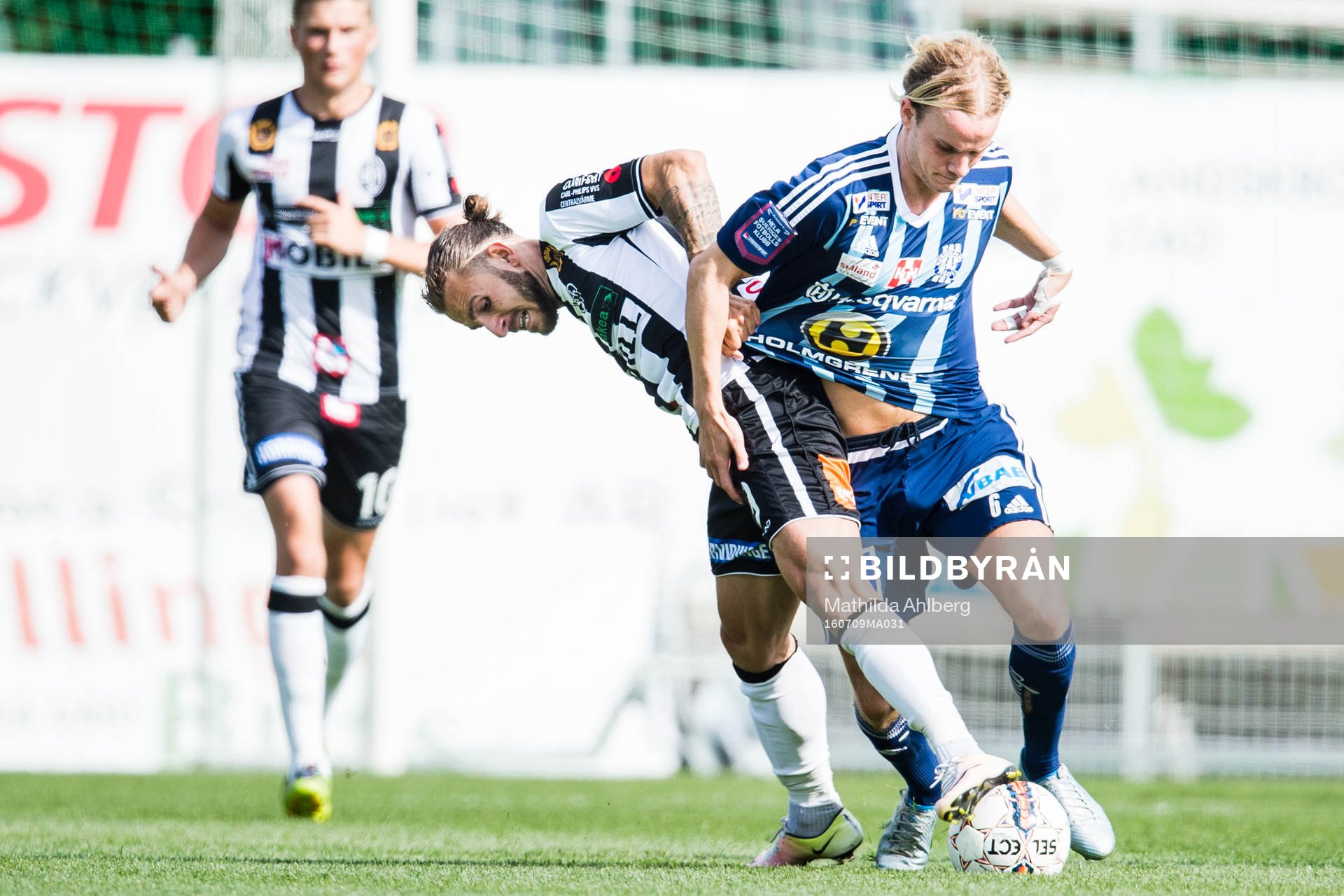 Landskronas Filip Pivkovski och Husqvarnas David Svensson i