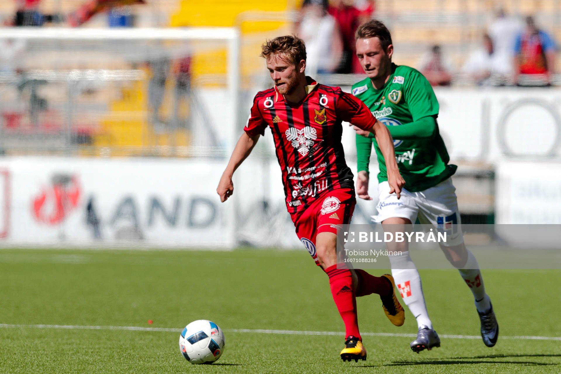Östersunds Dennis Widgren och Jönköpings Daryl Smylie