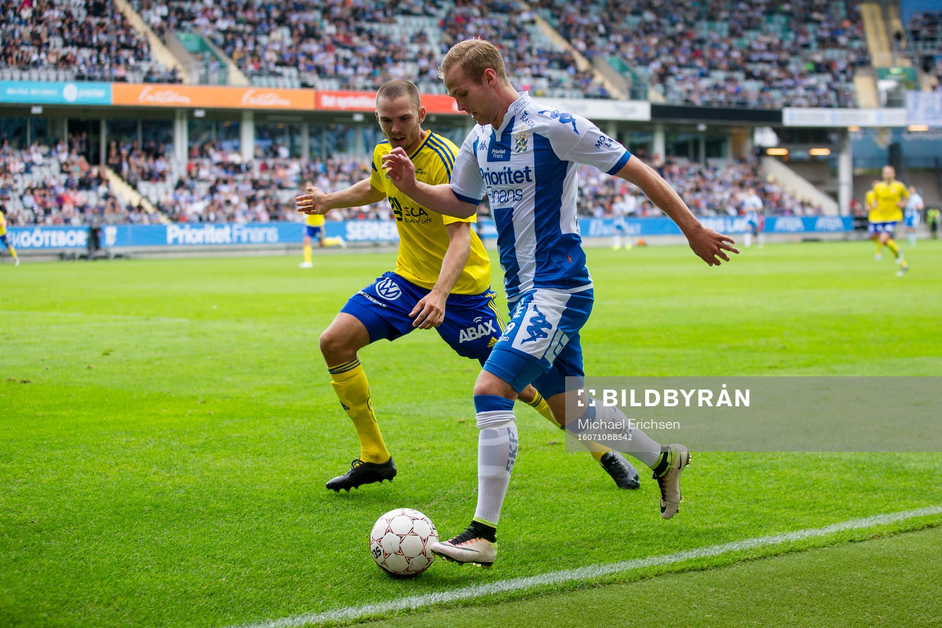 IFK Göteborgs Gustav Engvall före Sundsvalls Marcus