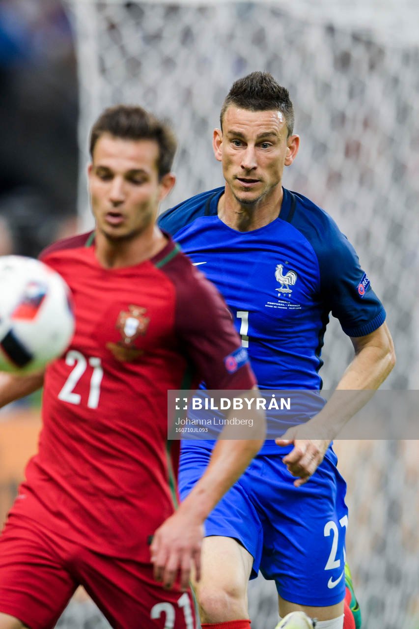 Portugals Cedric och Frankrikes Laurent Koscielny