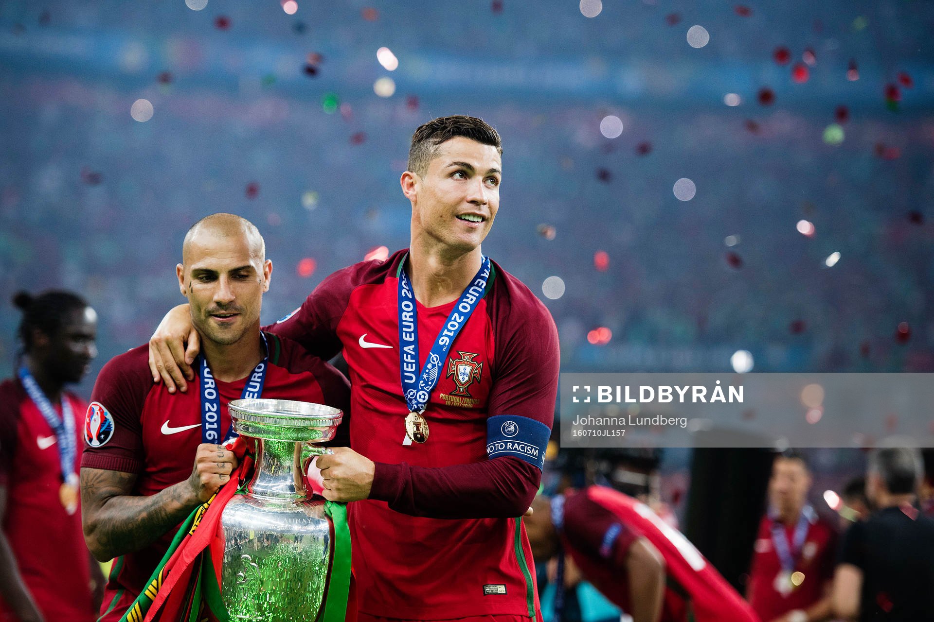 Portugals Ricardo Quaresma och Cristiano Ronaldo jublar med
