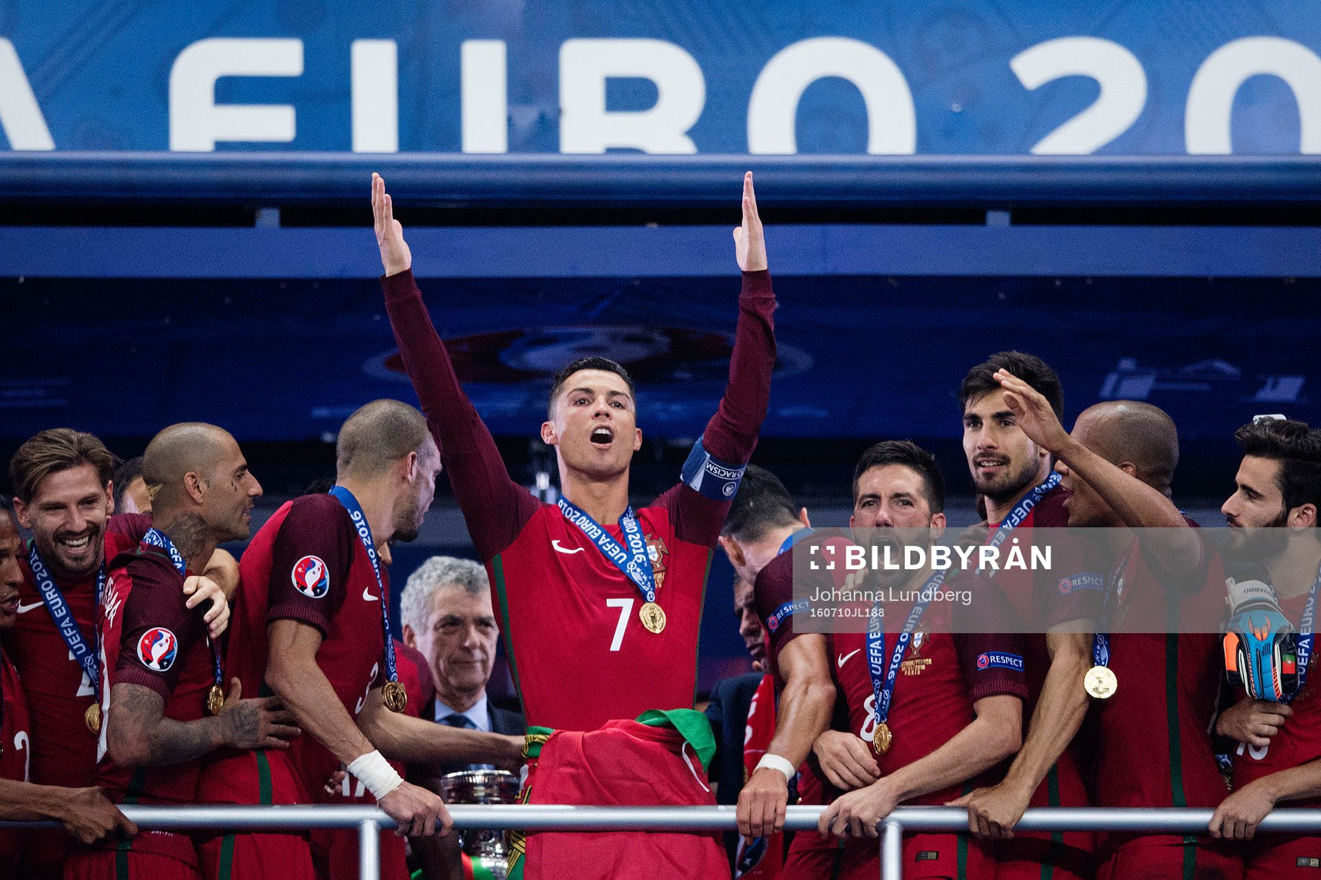 Portugals Cristiano Ronaldo med en slängkyss