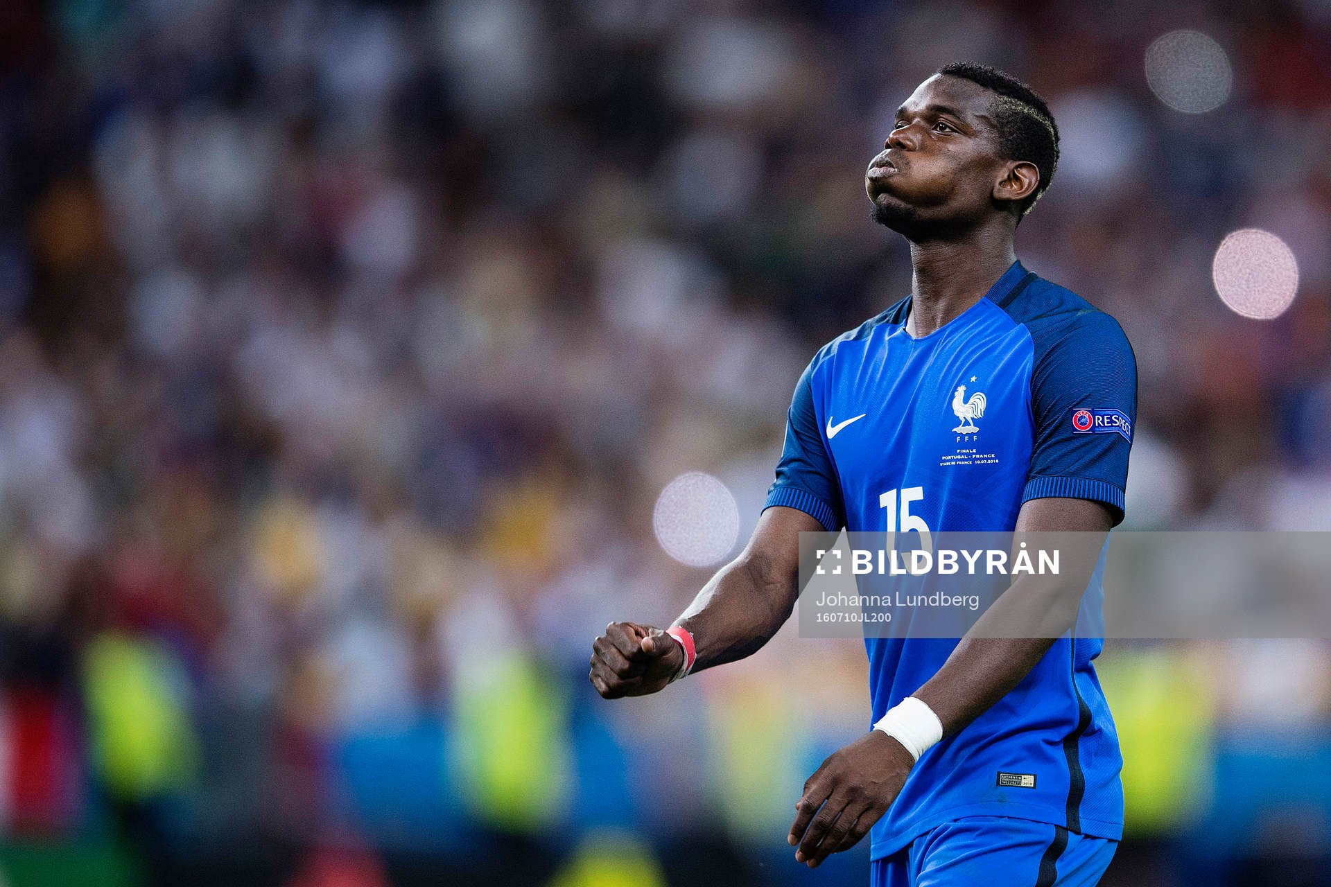 Frankrikes Paul Pogba deppar