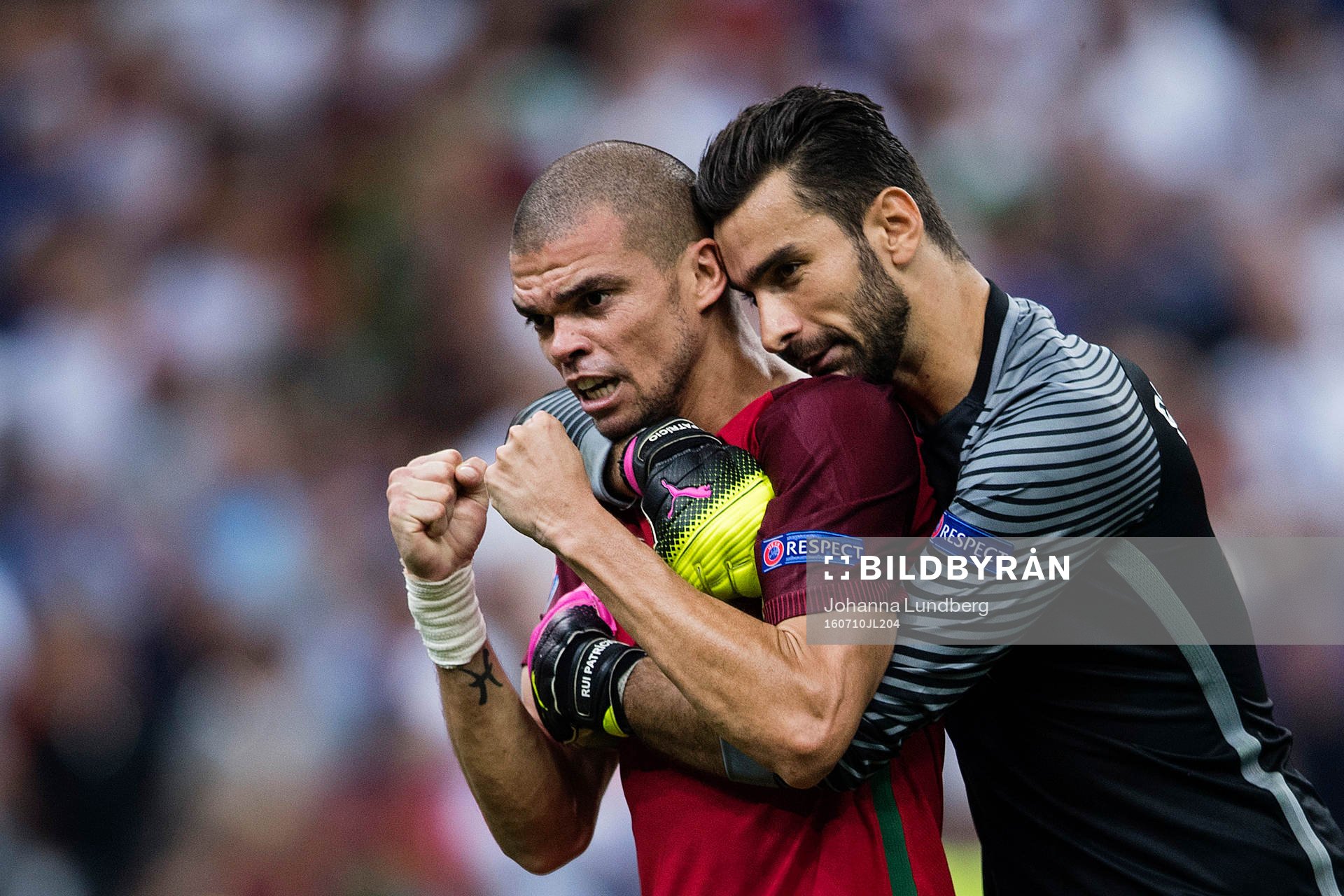 Portugals Pepe och målvakt Rui Patricio jublar