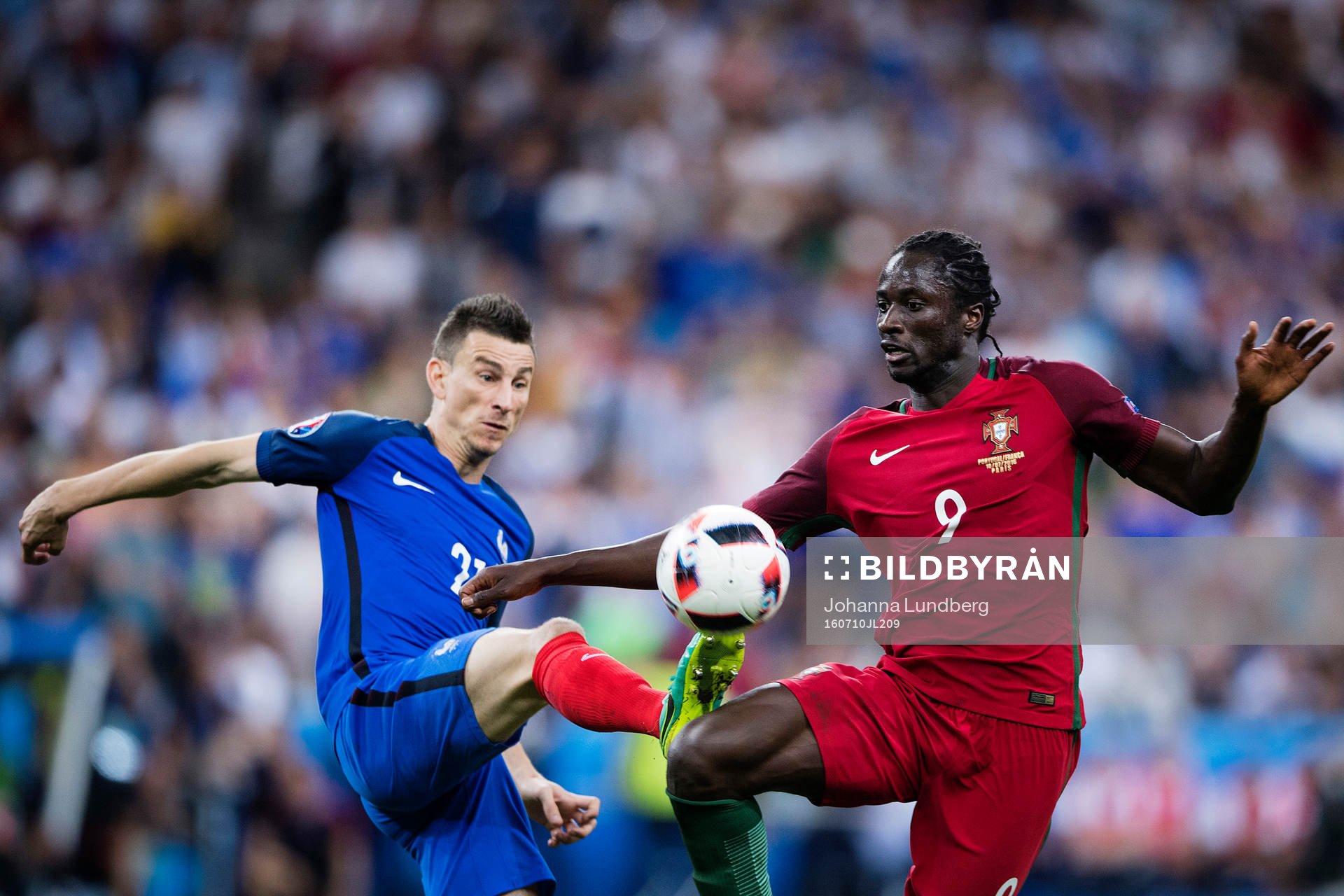 Frankrikes Antoine Griezmann och Portugals Eder
