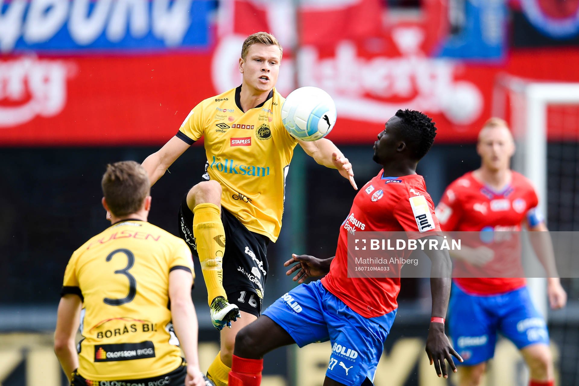 Elfsborgs Viktor Claesson och Helsingborgs Lalawélé
