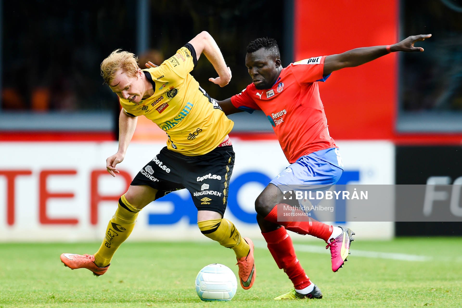Elfsborgs Simon Lundevall och Helsingborgs Lalawélé