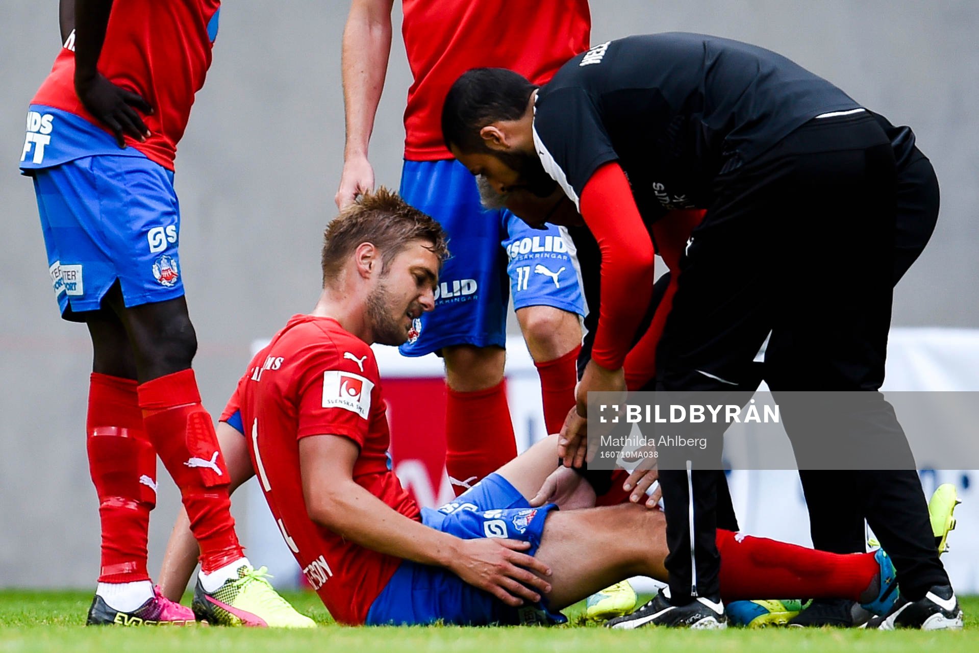 Helsingborgs Johan Mårtensson har ont