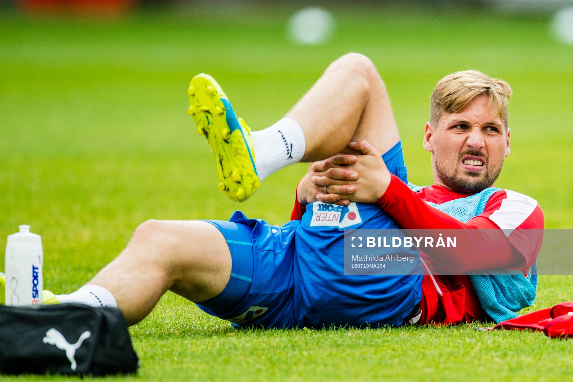 Helsingborgs Martin Christensen värmer upp