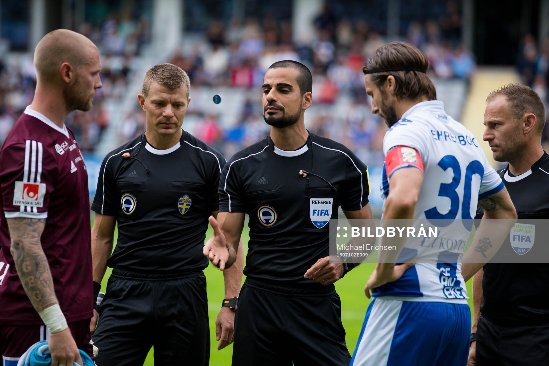 Domare Mohammed Al-Hakim singlar slant med Sundsvalls