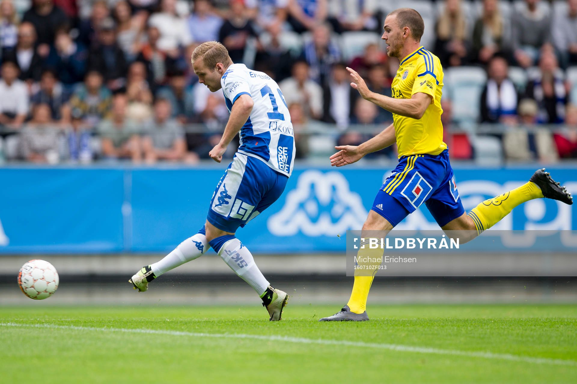 IFK Göteborgs Gustav Engvall skjuter 1-0