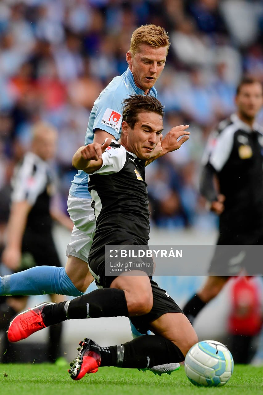 Malmö FFs Anders Christiansen   och Örebros Nordin Gerzic