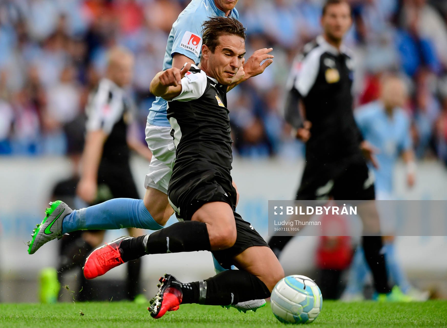 Malmö FFs Anders Christiansen   och Örebros Nordin Gerzic