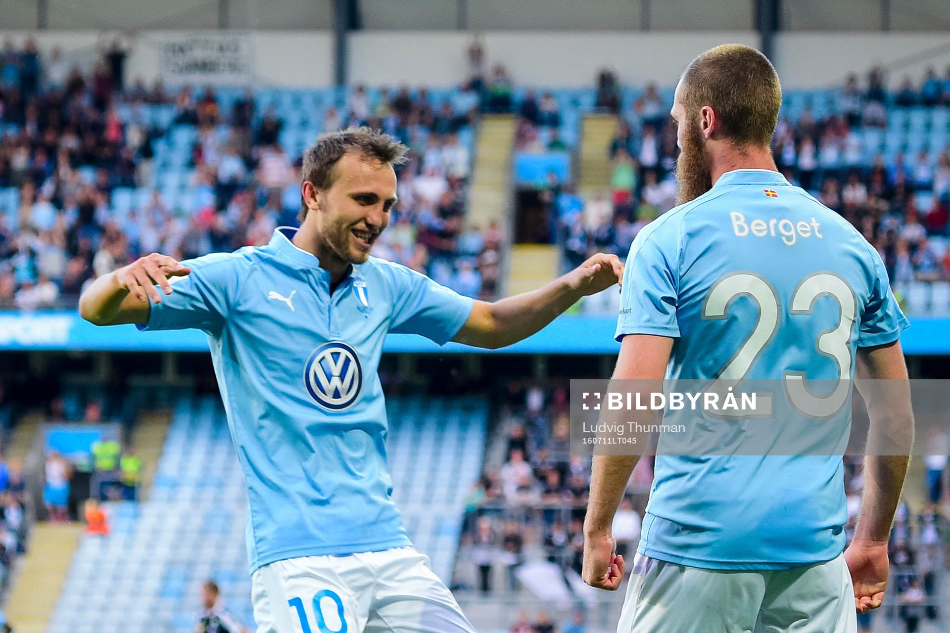 Malmö FFs Magnus Wolff Eikrem  och Jo Inge Berget jublar