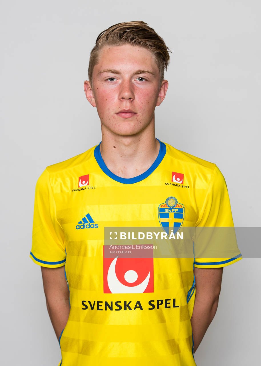 Adam Egnell i P17/99-landslaget
