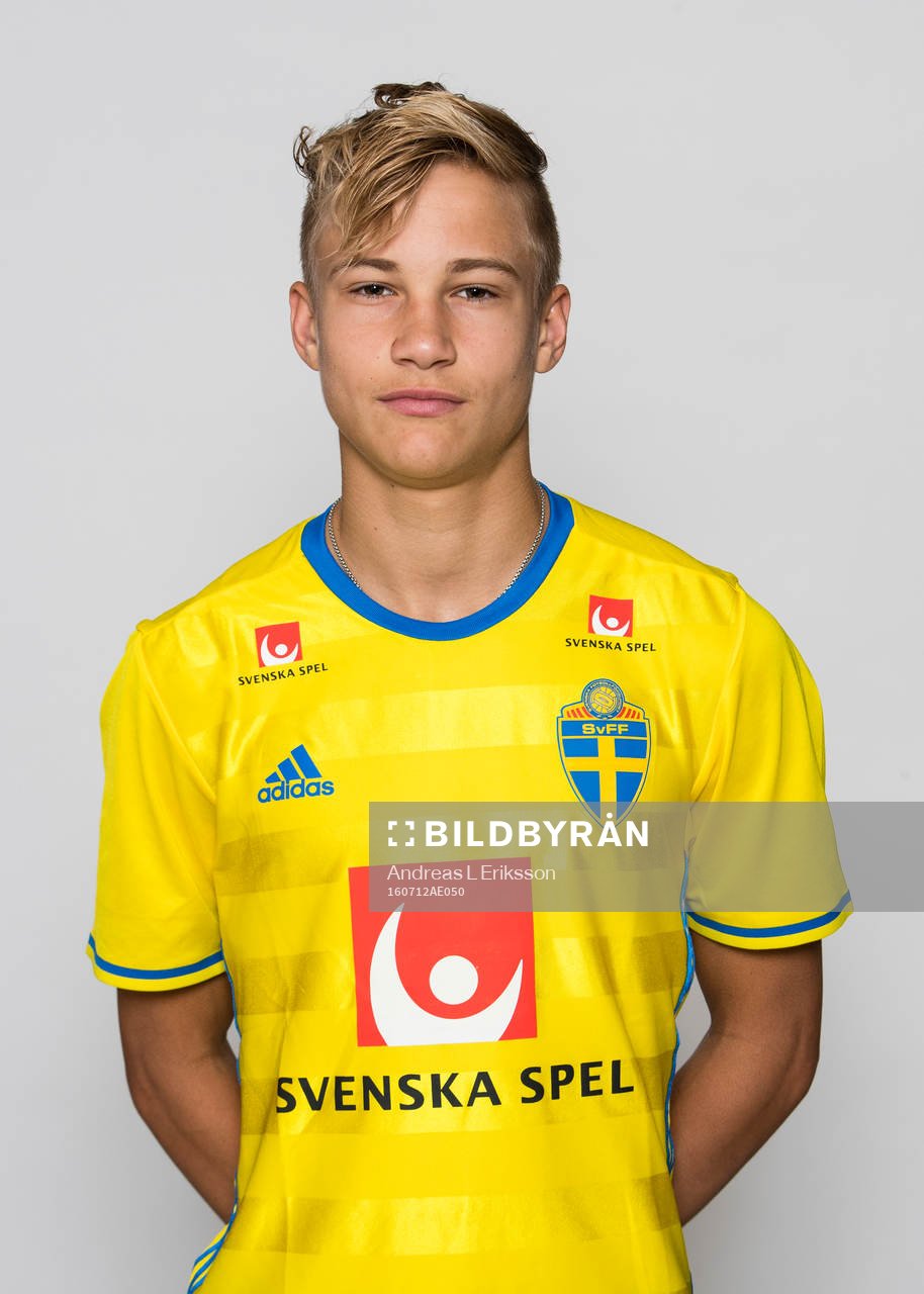 Pontus Almqvist i P17/99-landslaget