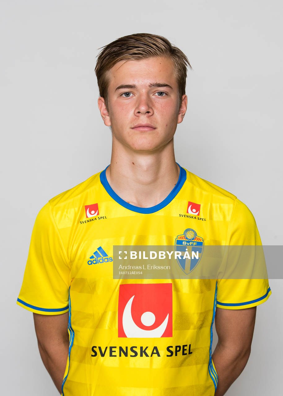 Alexander Ahl Holmström i P17/99-landslaget