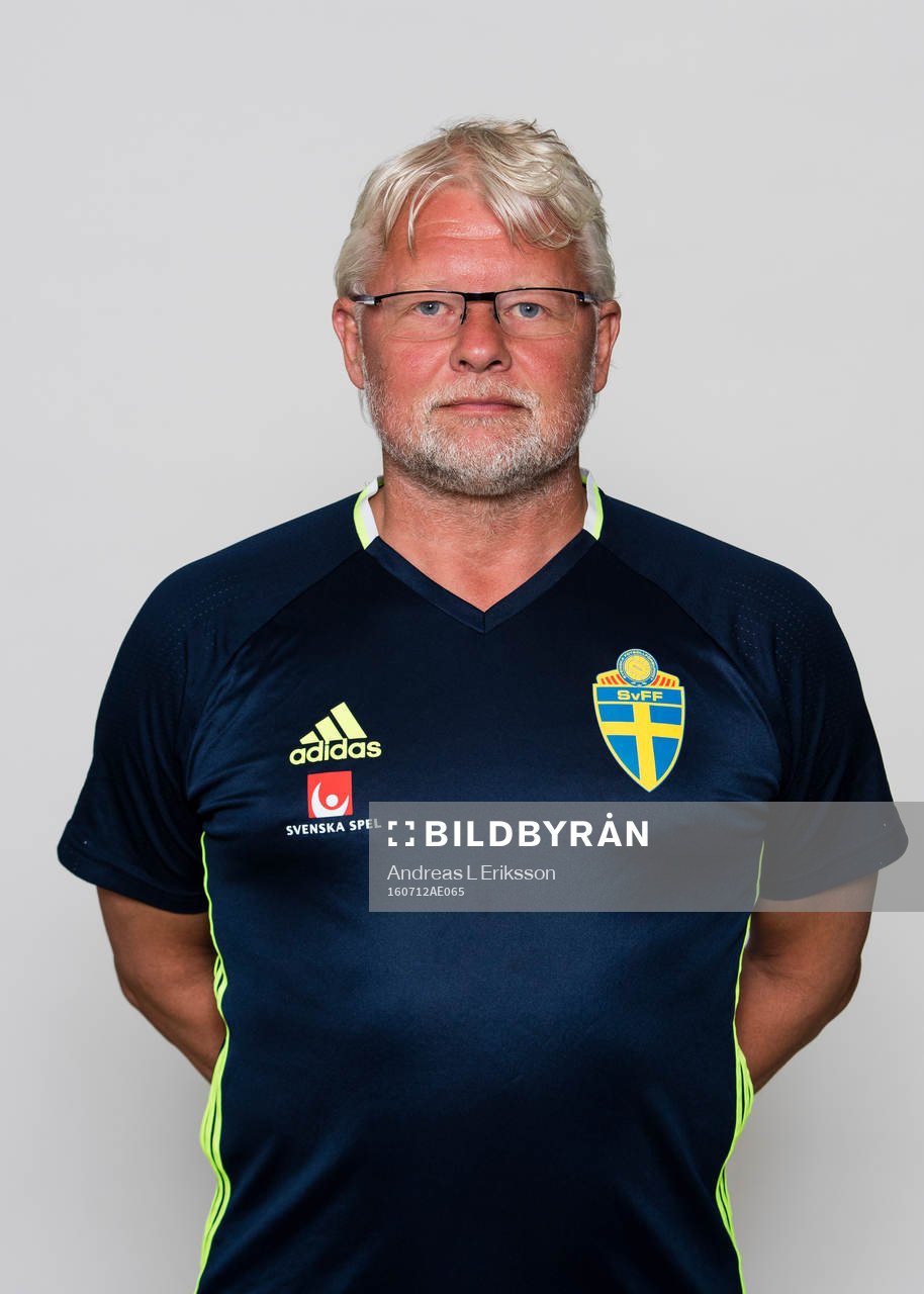 Tränare Jonas Gradini P17/99-landslaget