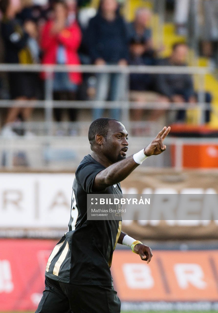 Häckens John Owoeri jublar efter kvitteringen till 1-1 under fotbollsmatchen i kvalet till Europa League mellan Häcken och Cork den 14 juli 2016 i Göteborg.