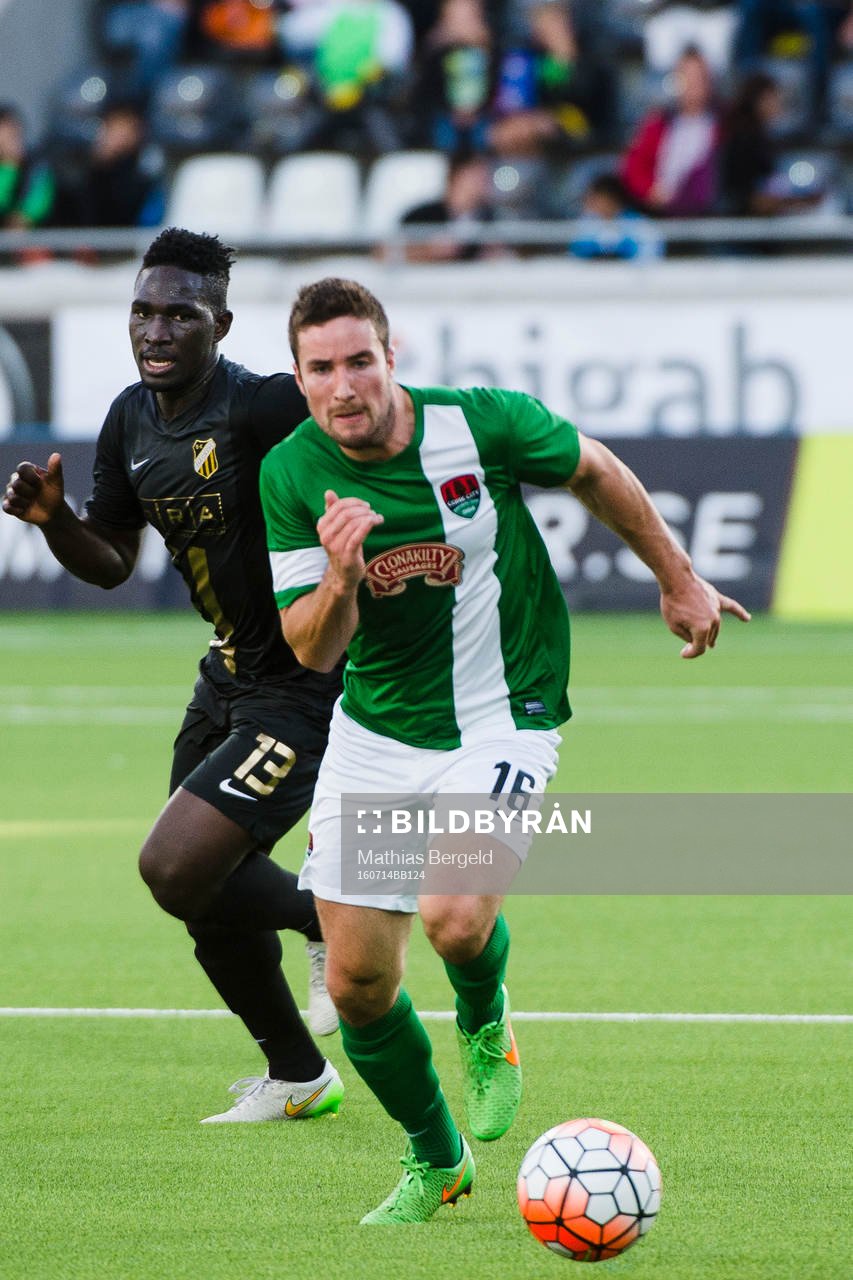 Häckens Baba Mensha och Cork Citys Gearoid Morrissey