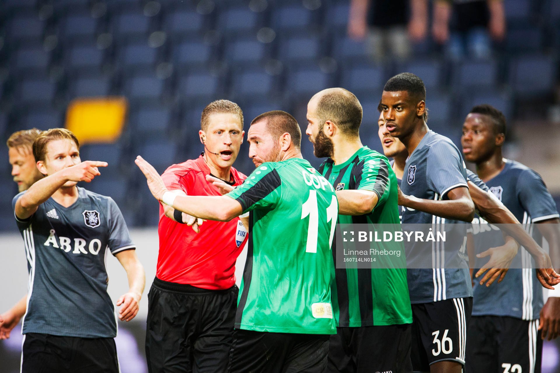 Bråkigt under fotbollsmatchen i det andra kvalet till Europa League mellan AIK och Europa FC den 14 juli 2016 i Stockholm. 