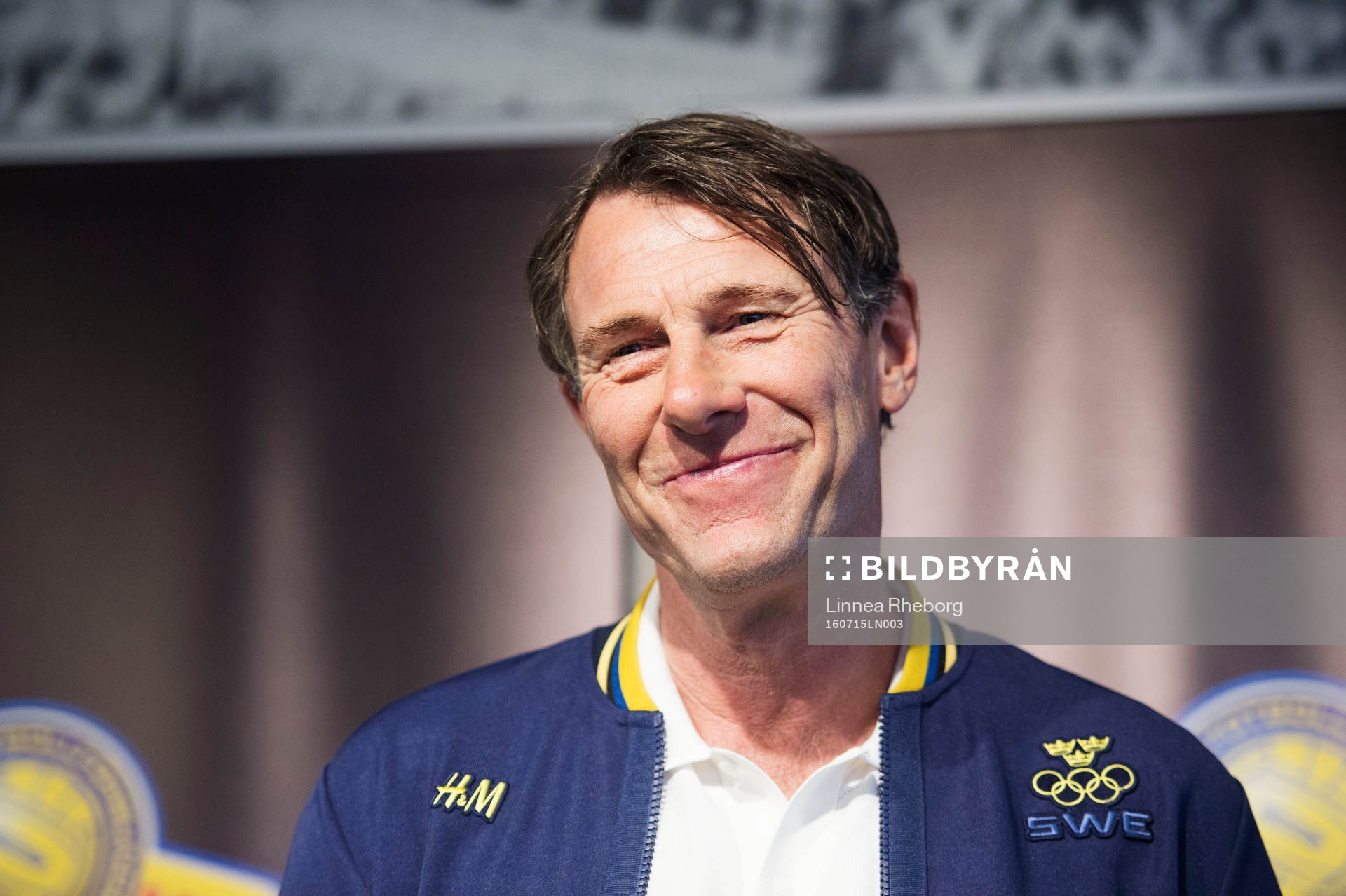 Förbundskapten Håkan Ericson presenterar OS-truppen som ska representera Sverige i den olympiska fotbollsturneringen 2016 under en presskonferens den 15 juli 2016 i Stockholm.