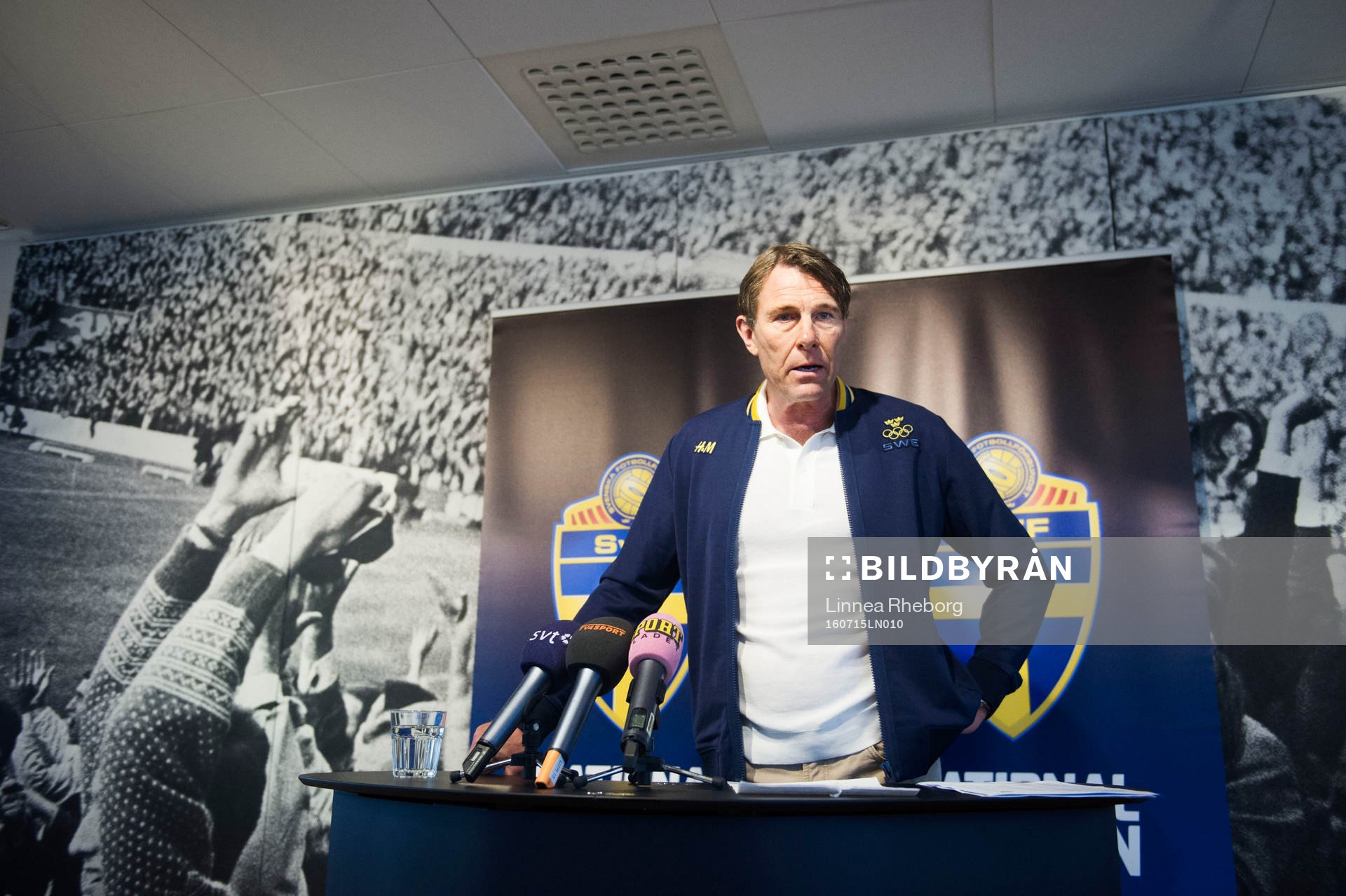 Förbundskapten Håkan Ericson presenterar OS-truppen som