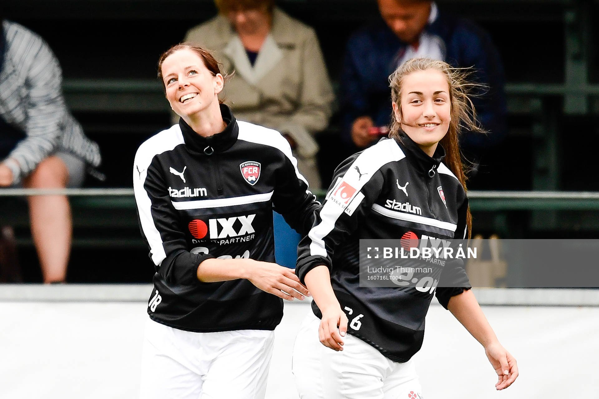 Rosengårds Lotta Schelin och Edina Filekovic  före