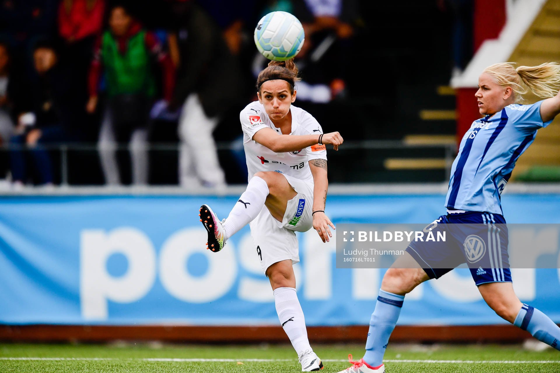 Rosengårds Natasa Andonova och Djurgårdens Annika Kukkonen