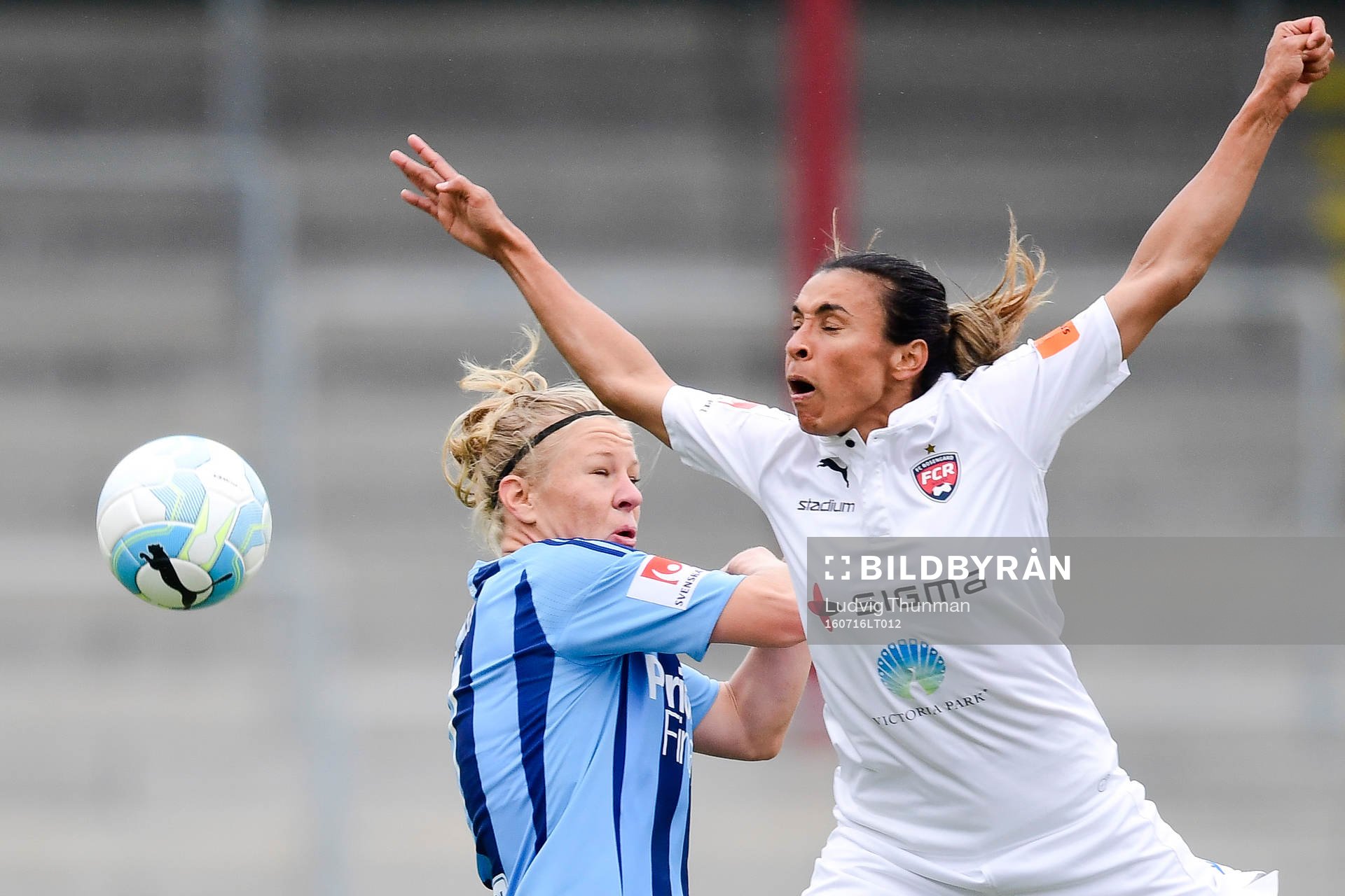 Djurgårdens Katrin Schmidt och Rosengårds Marta Viera Da