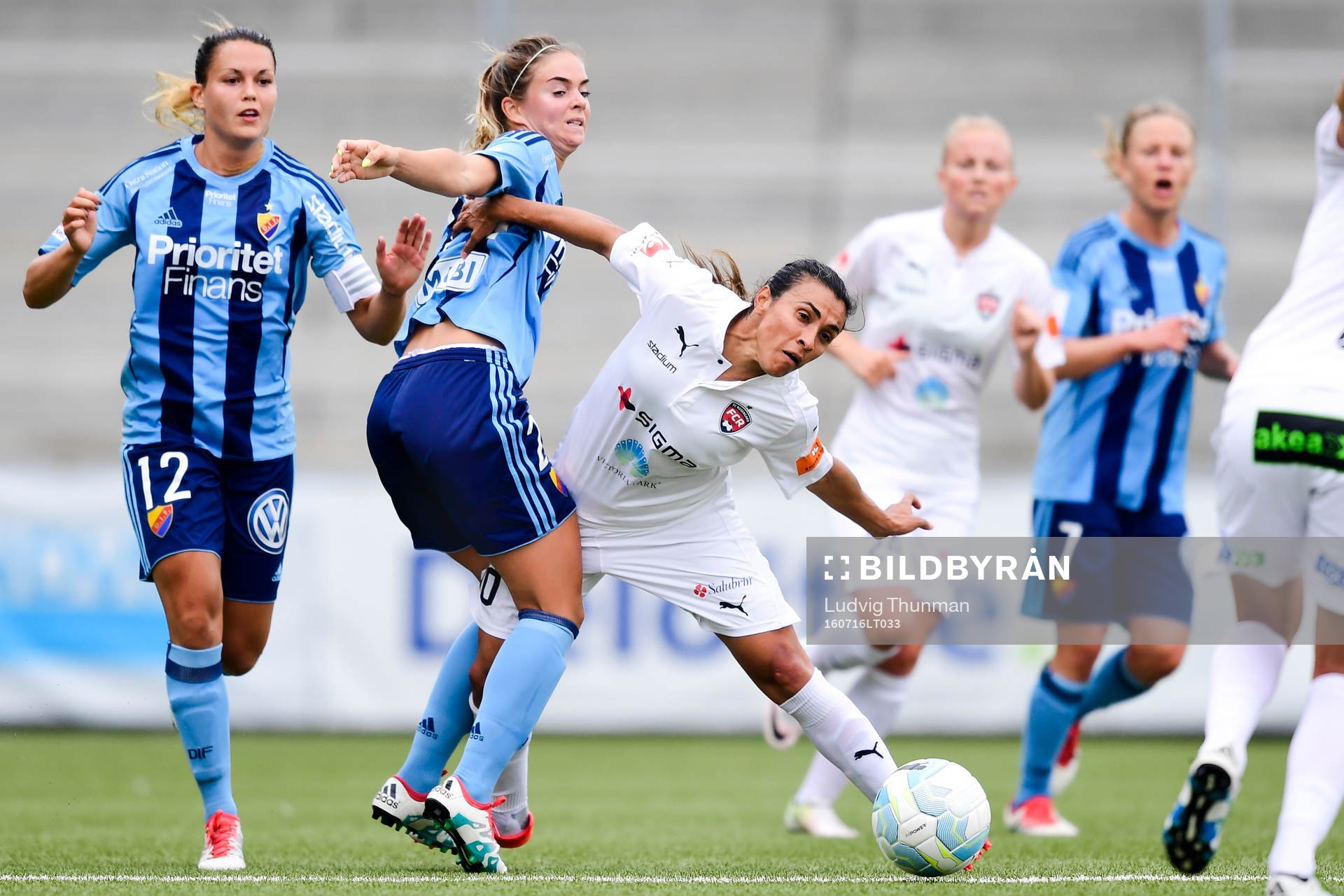 Rosengårds Marta Viera Da Silva i en kamp mot Djurgårdens