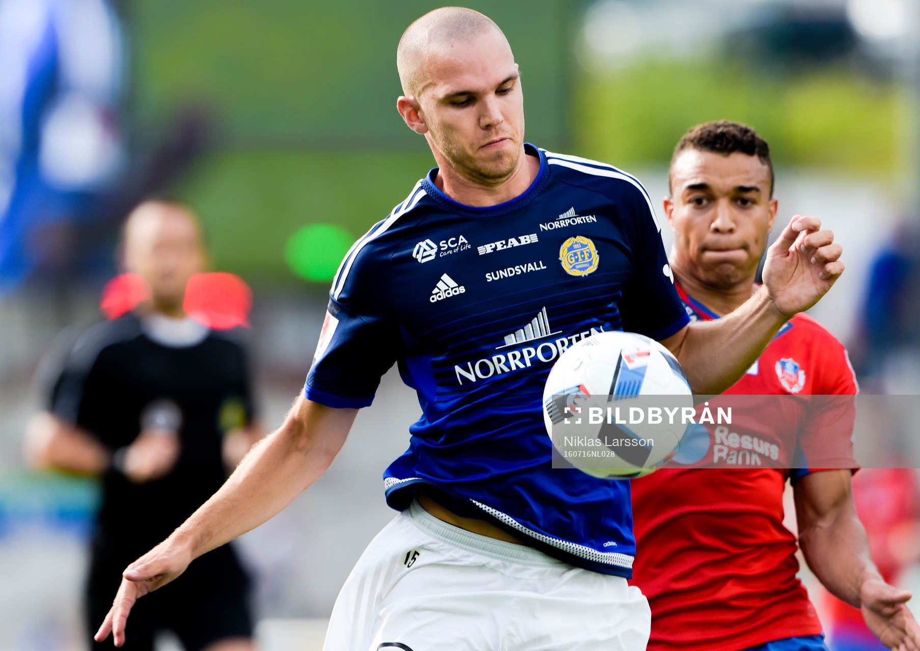Sundsvalls Marcus Danielson och Helsingborgs Tyrell Rusike