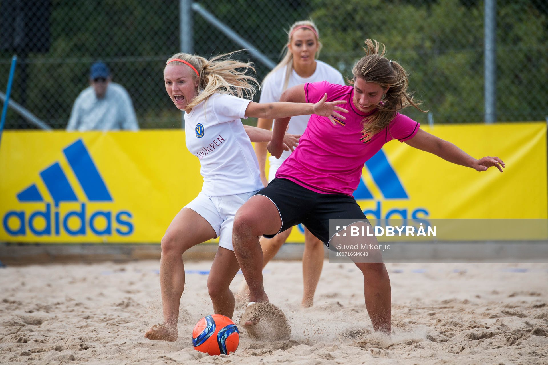 Vetlandas Emilia Eriksson och Roslagens Kajsa Sund