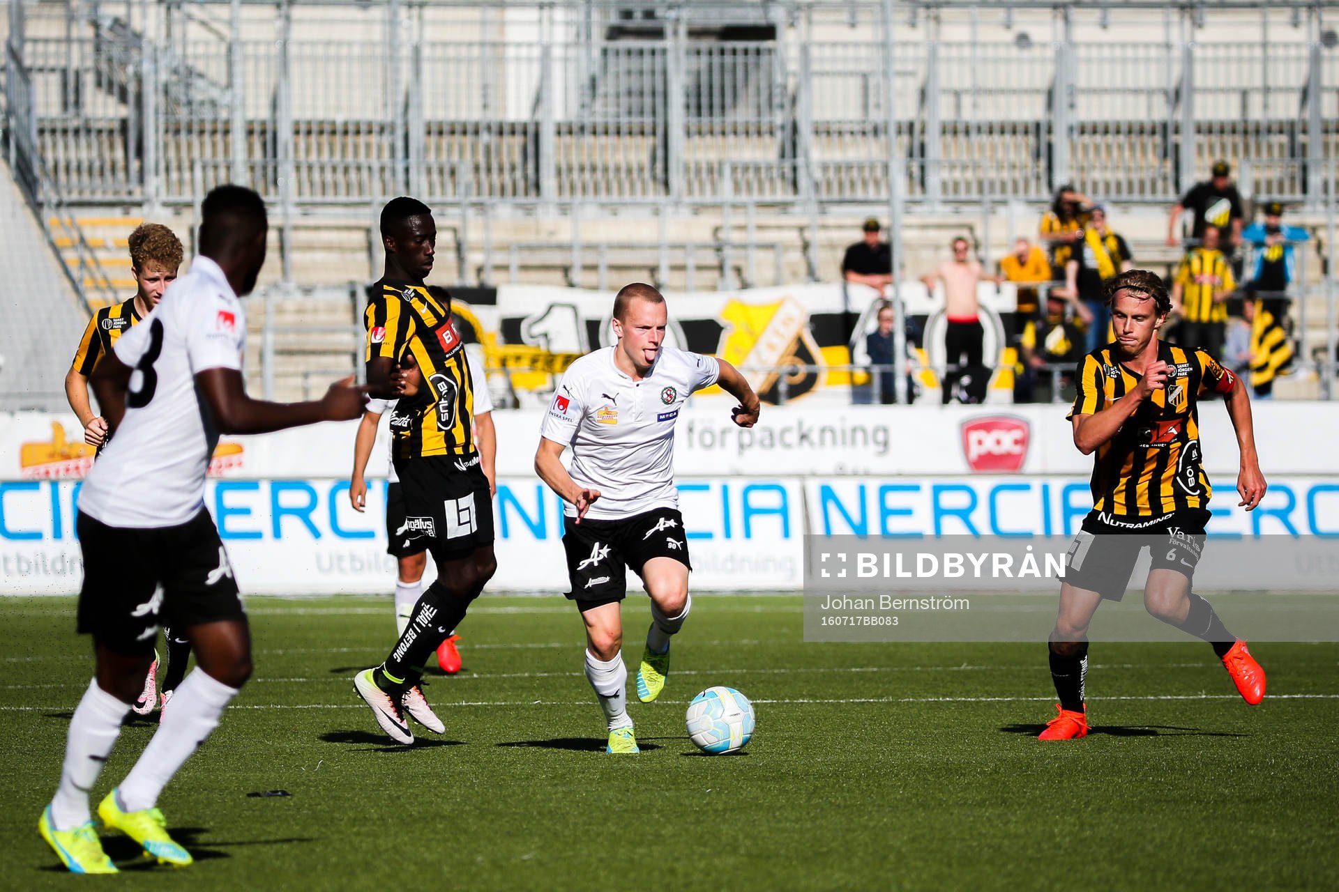 Örebros Daniel Gustavsson och Häckens Rasmus Schuller
