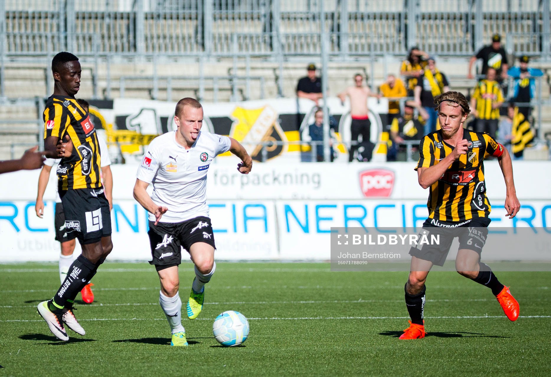 Örebros Daniel Gustavsson och Häckens Rasmus Schuller
