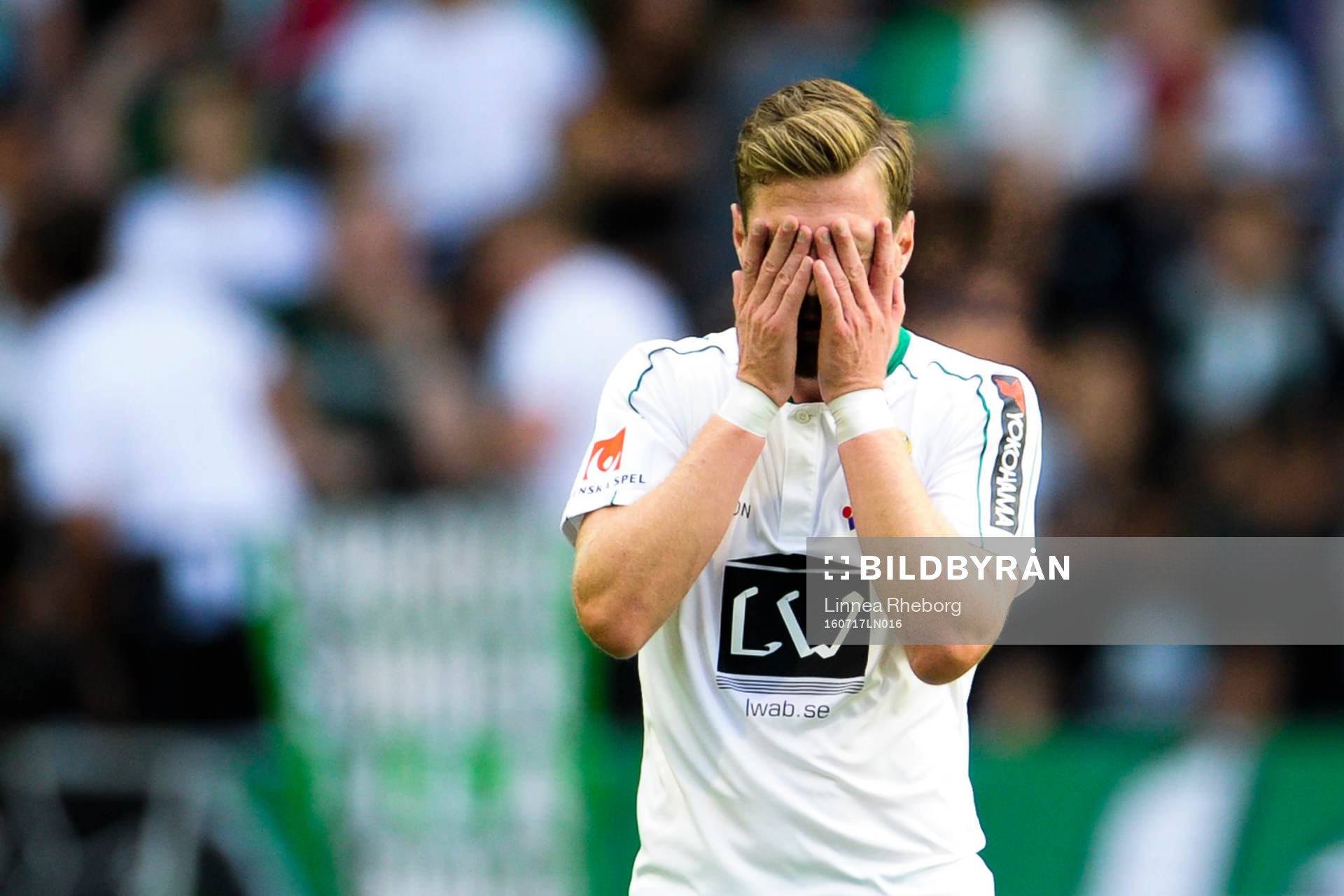 Hammarbys Arnor Smarason deppar