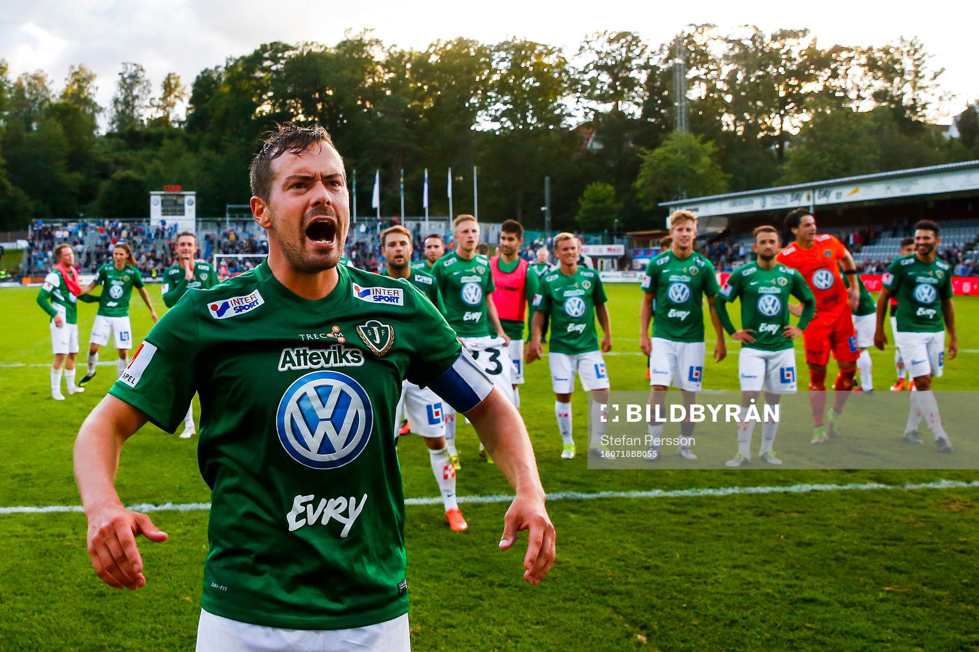 Jönköpings Fredric Fendrich jublar efter fotbollsmatchen i Allsvenskan mellan Jönköping och Djurgården den 18 juli 2016 i Jönköping. 