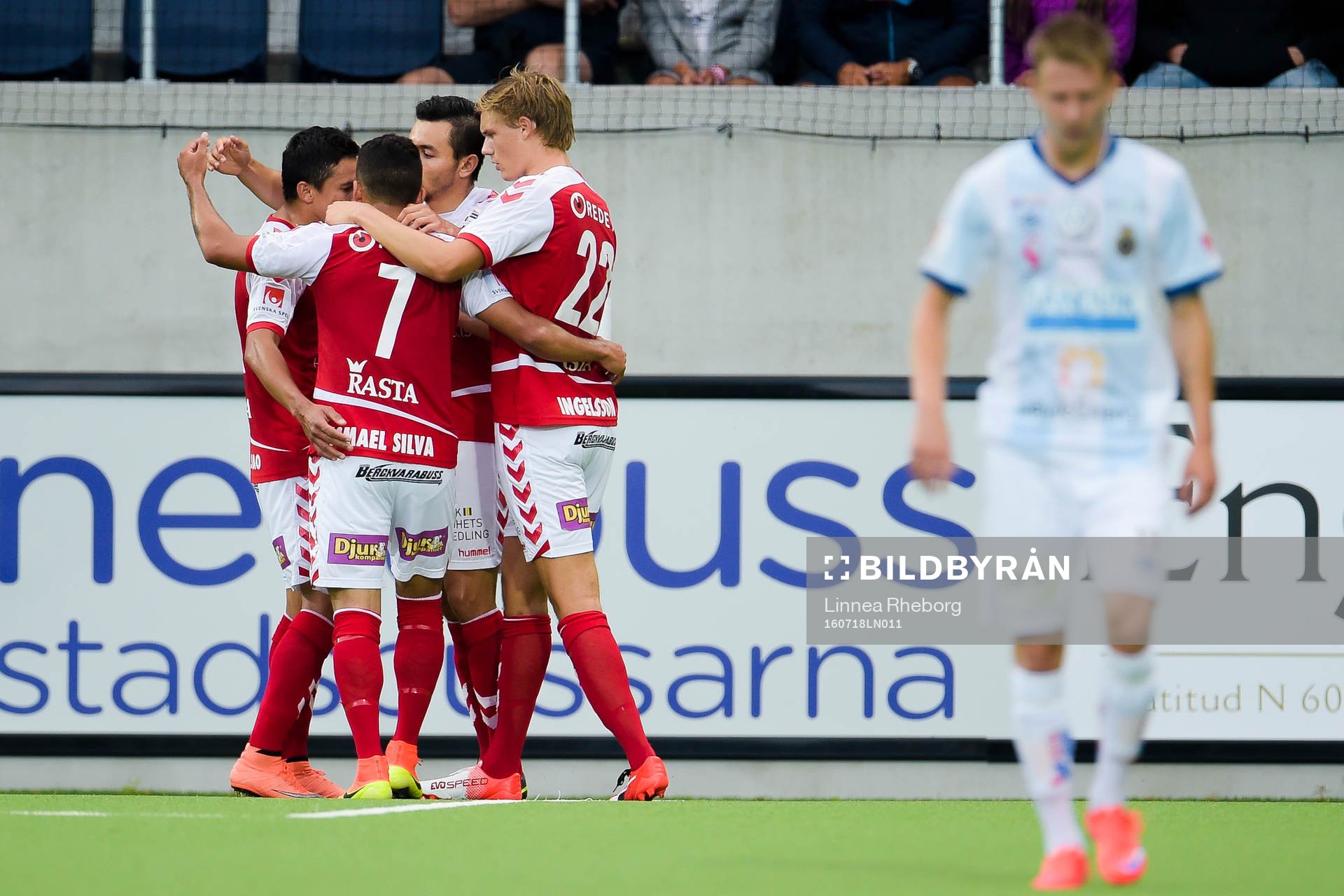 Kalmars spelare jublar