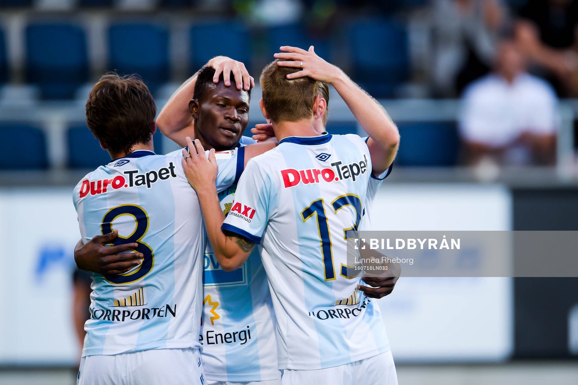 Gefles spelare jublar