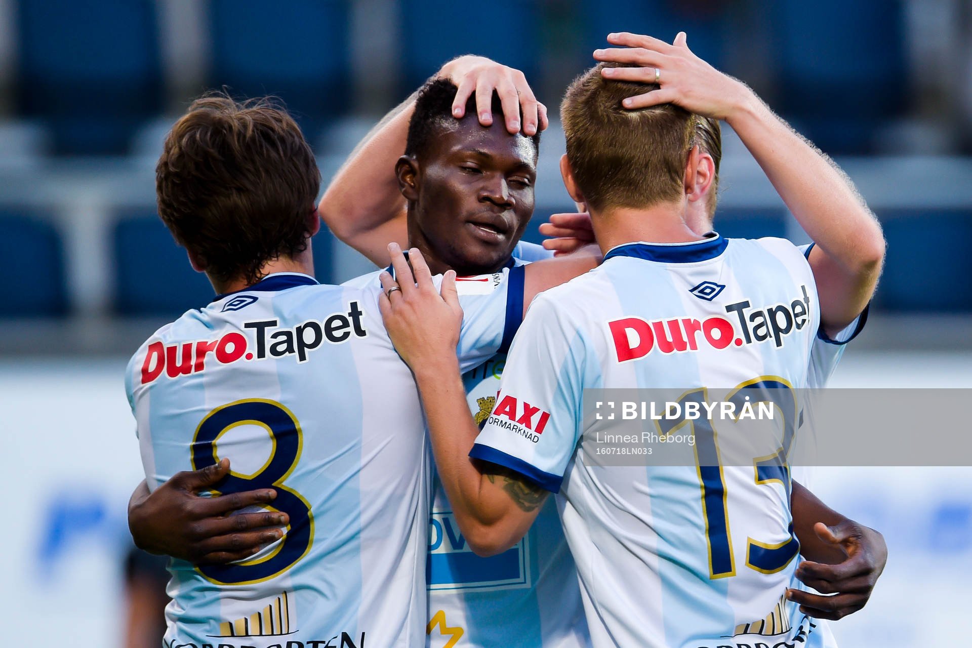 Gefles spelare jublar