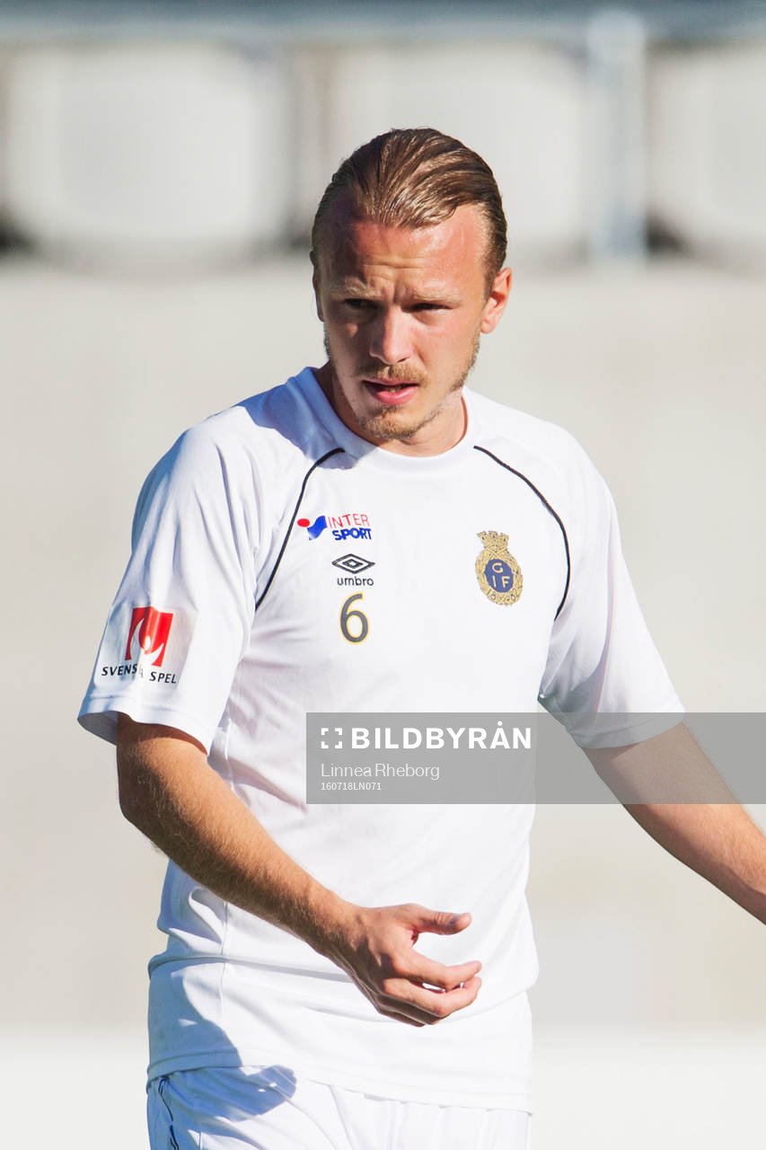Gefles Jesper Florén värmer upp