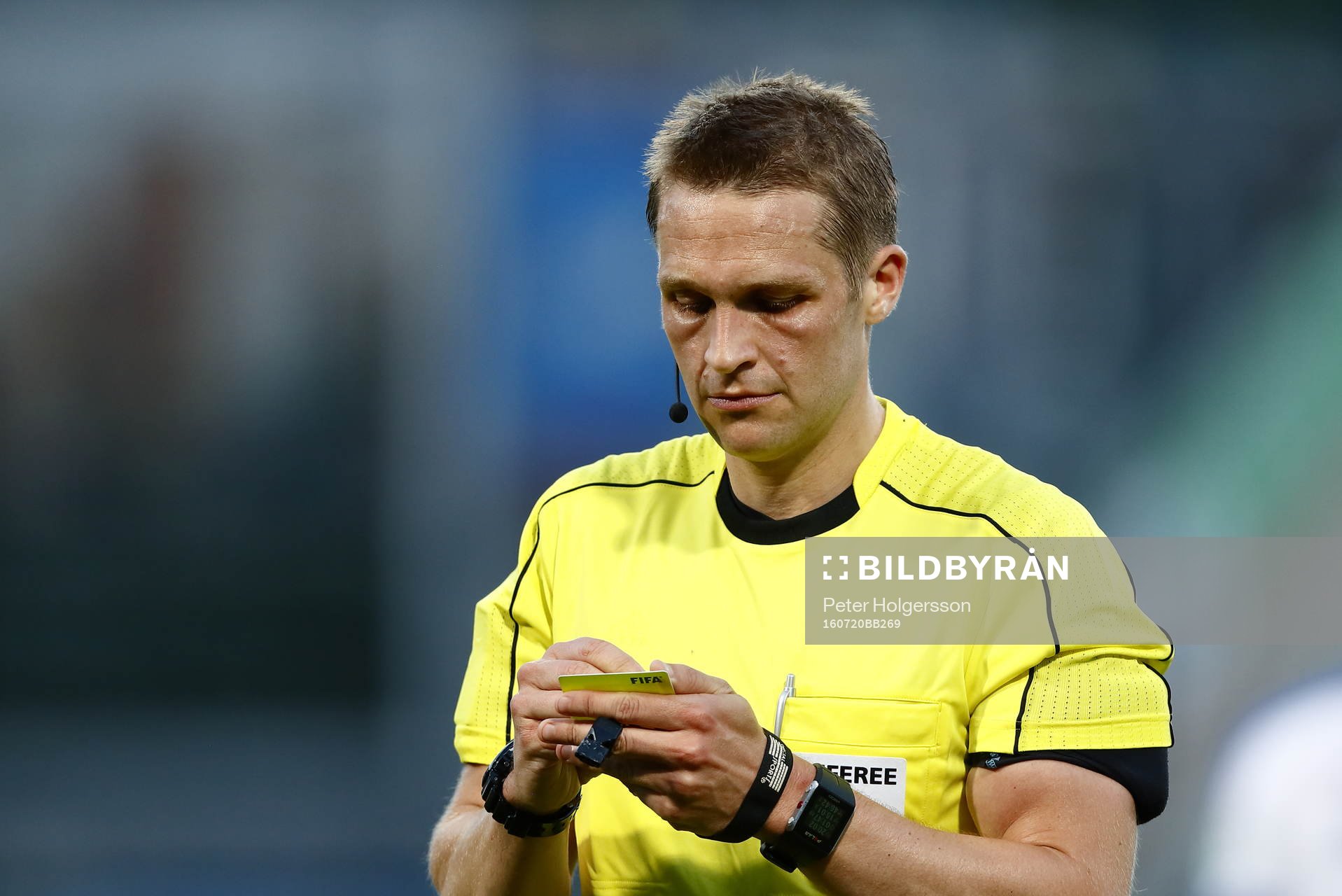 Domare Craig Pawson (?)