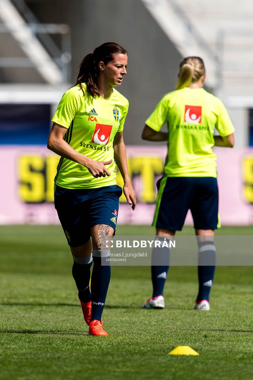 Lotta Schelin