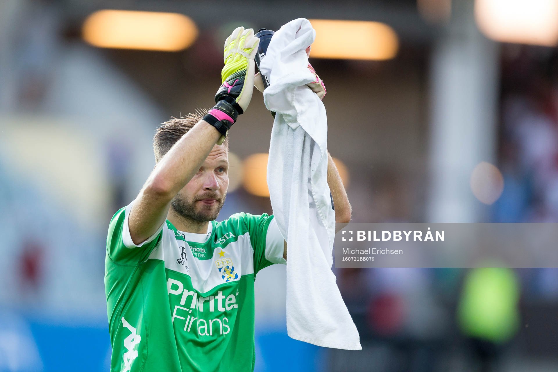 IFK Göteborgs målvakt John Alvbåge efter fotbollsmatchen i kvalet till Europa League mellan IFK Göteborg och Piast Gliwice den 21 juli 2016 i Göteborg.