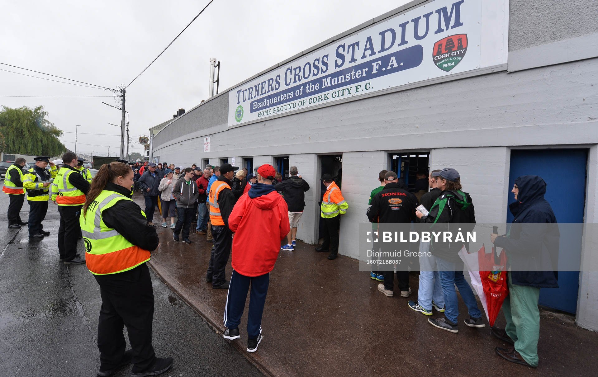 21 July 2016; Supporters arrive at Turners Cross prior to