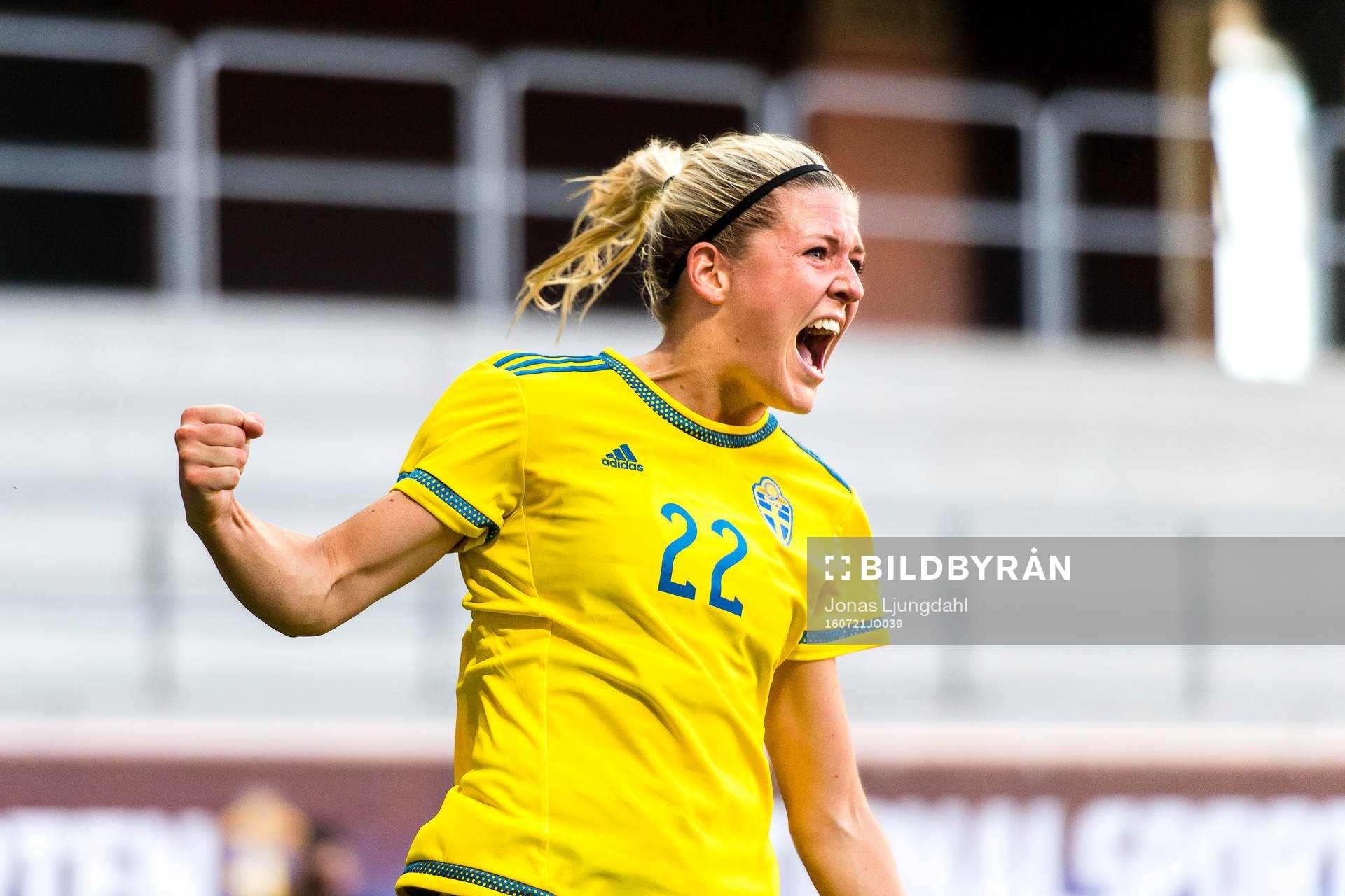 Sveriges Oliva Schough jublar