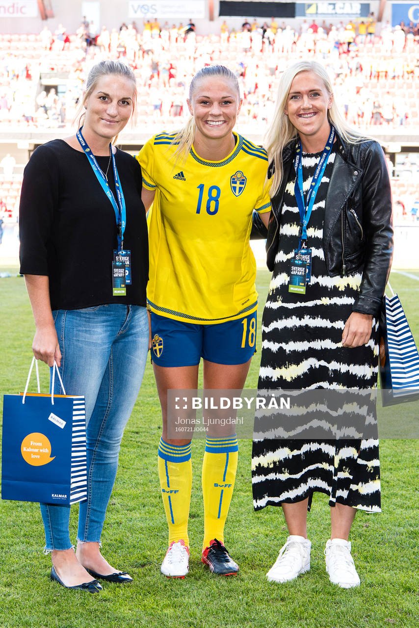 Sveriges Fridolina Rolfö tilldelas pris för matchens