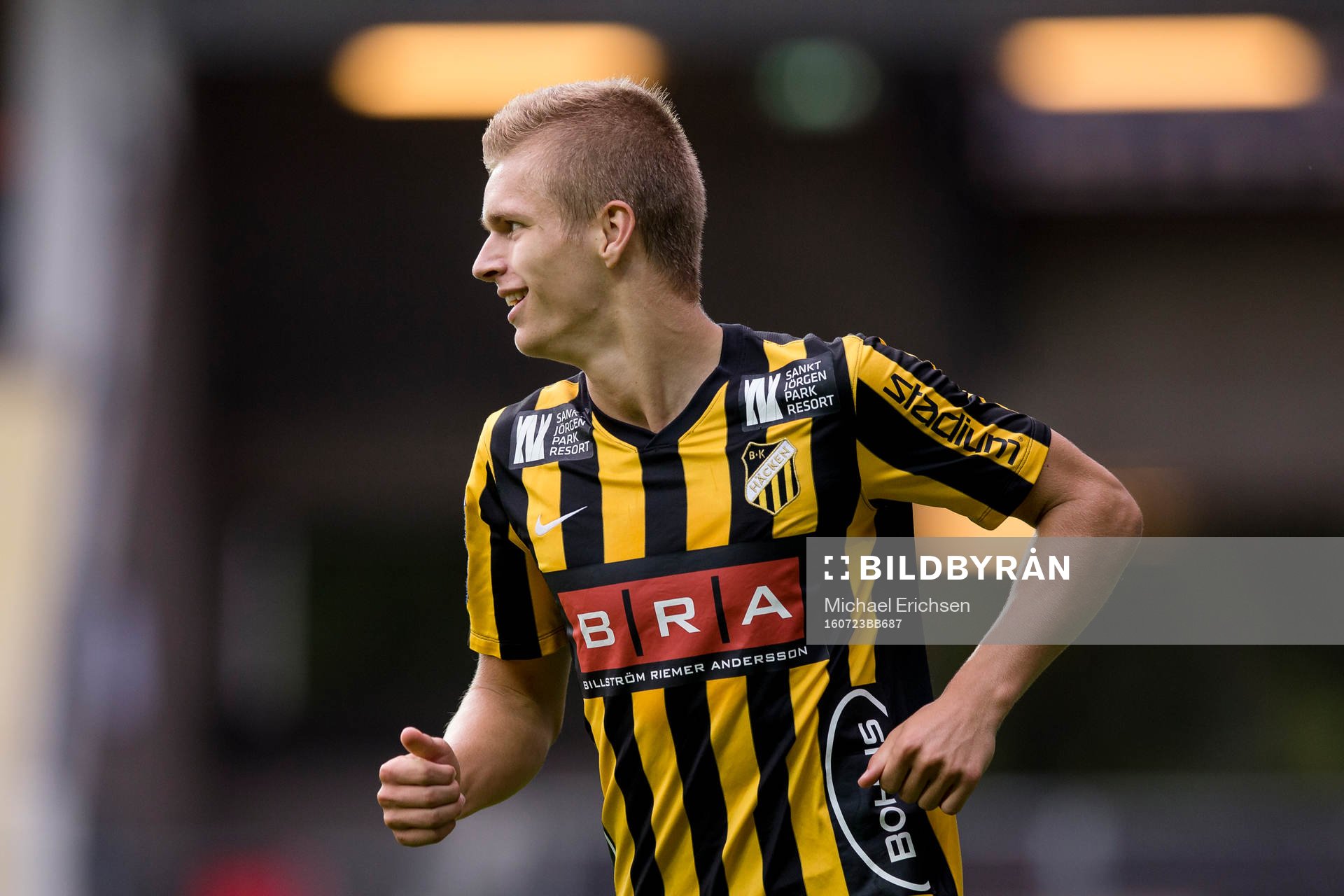 Häckens Lucas Hedlund jublar